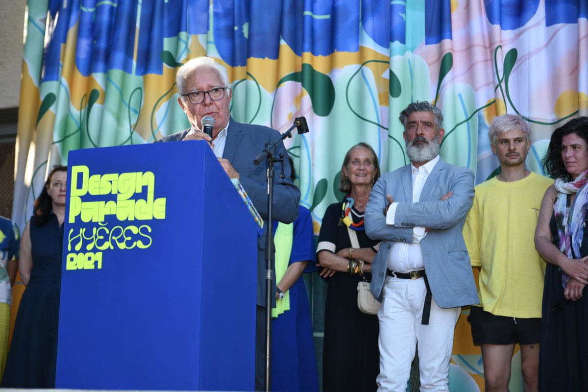 JPGiran's tweet image. 🔹Lancement hier soir à la Villa Noailles de la 15ème édition du Festival international de Design en présence de l'invitée d'honneur Constance Guisset.
#hyeres #designparade 

👉 Plus d’informations: villanoailles.com/festivals/desi…