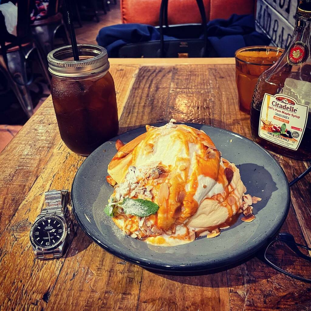 MaaaaaBiz's tweet photo. ずっと行きたかったパンケーキ屋さん
#パンケーキ #カフェおじさん
#espressodworks
#腕時計魂
#Rolex #rolexexplore1 #rolexexplore
#ロレックス
#エクスプローラー1
#エクワン
#explore1
#114270 https://t.co/0Xx5tjmY3z