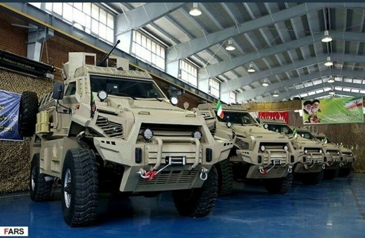 sakura112068687's tweet photo. ا.لحشد يَستعرض بِمدرعة طوفان و طائرة هاجر 6- المُسيرة  الإير.انيتين  .
نحنُ سادة عِند الولي الفقيه 😌

#استعراض_الشرف https://t.co/ShL2xFmB2r