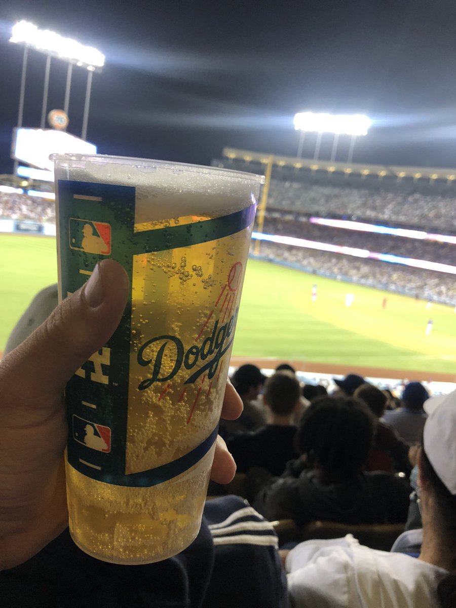 proctor_wyatt's tweet photo. First overpriced beer at a baseball game in forever, too bad it’s in a dodgers cup #gocubs https://t.co/X8R0ic7dMp
