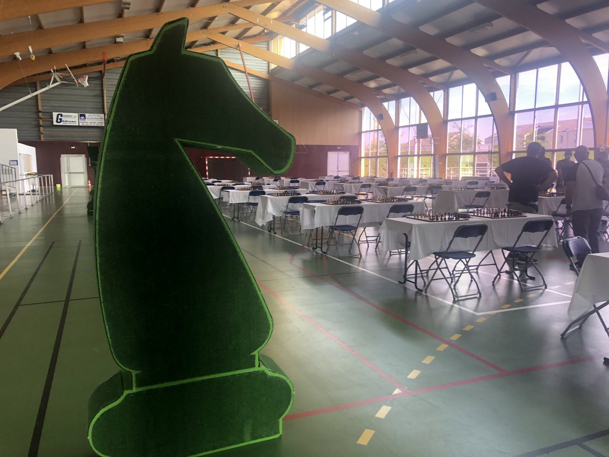 Championnats de Ligue <a href="/LigueARAEchecs/">Ligue ARA Échecs</a> c’est aujourd’hui et demain à Corbas aux Taillis Installation en cours ! Ronde 1 à 11H! Installation terminée. Merci aux bénévoles qui ont assurés comme toujours !