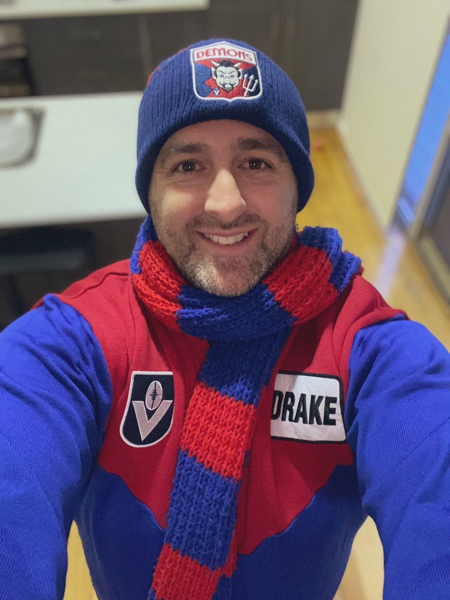 It’s #RetroRound! See you soon @melbournefc! #GoDees #FiredUp  @DeeArmy #AFL ♥️💙