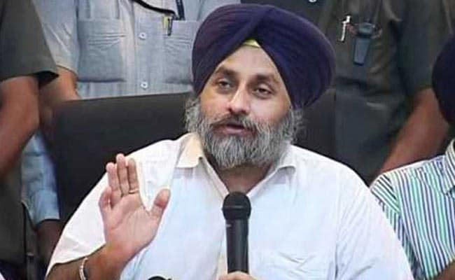 ndtvfeed's tweet photo. 2015 Police Firing Case: Sukhbir Badal Appears Before Special Probe Team https://t.co/K6EY2s73tQ https://t.co/A8byheOBCU