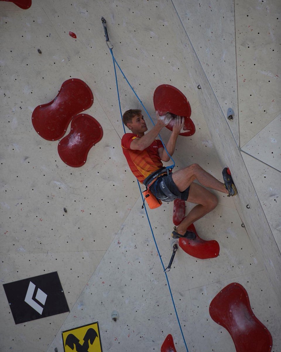 Primera copa del mundo de dificultad  ✅ Finalizo en el puesto 28, a un movimiento de las semifinales... la semana que viene mas y mejor!! #vamos <a href="/COE_es/">Comité Olímpico Español</a> <a href="/becaspodium/">Becas Podium</a>