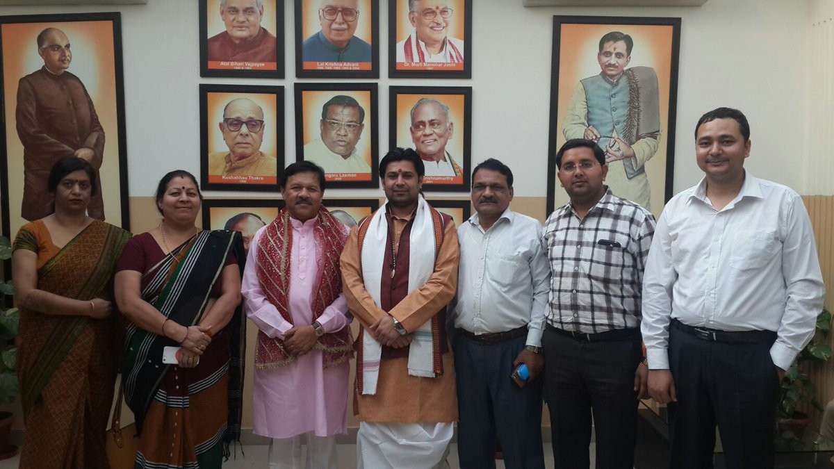 Dr Vishal Sharma (@drvishal2002) on Twitter photo 
