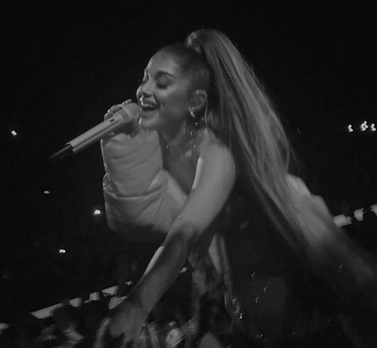 laurengrande11's tweet photo. Happy birthday to this beautiful human. The reason I am still here and the reason I found a purpose. Been loving you since 2013 when I first got my album. #ariana #grande #arianagrande #cute #hb #happybirthday #pretty #beauitful #idol @ArianaGrande https://t.co/uScvW9ZozK