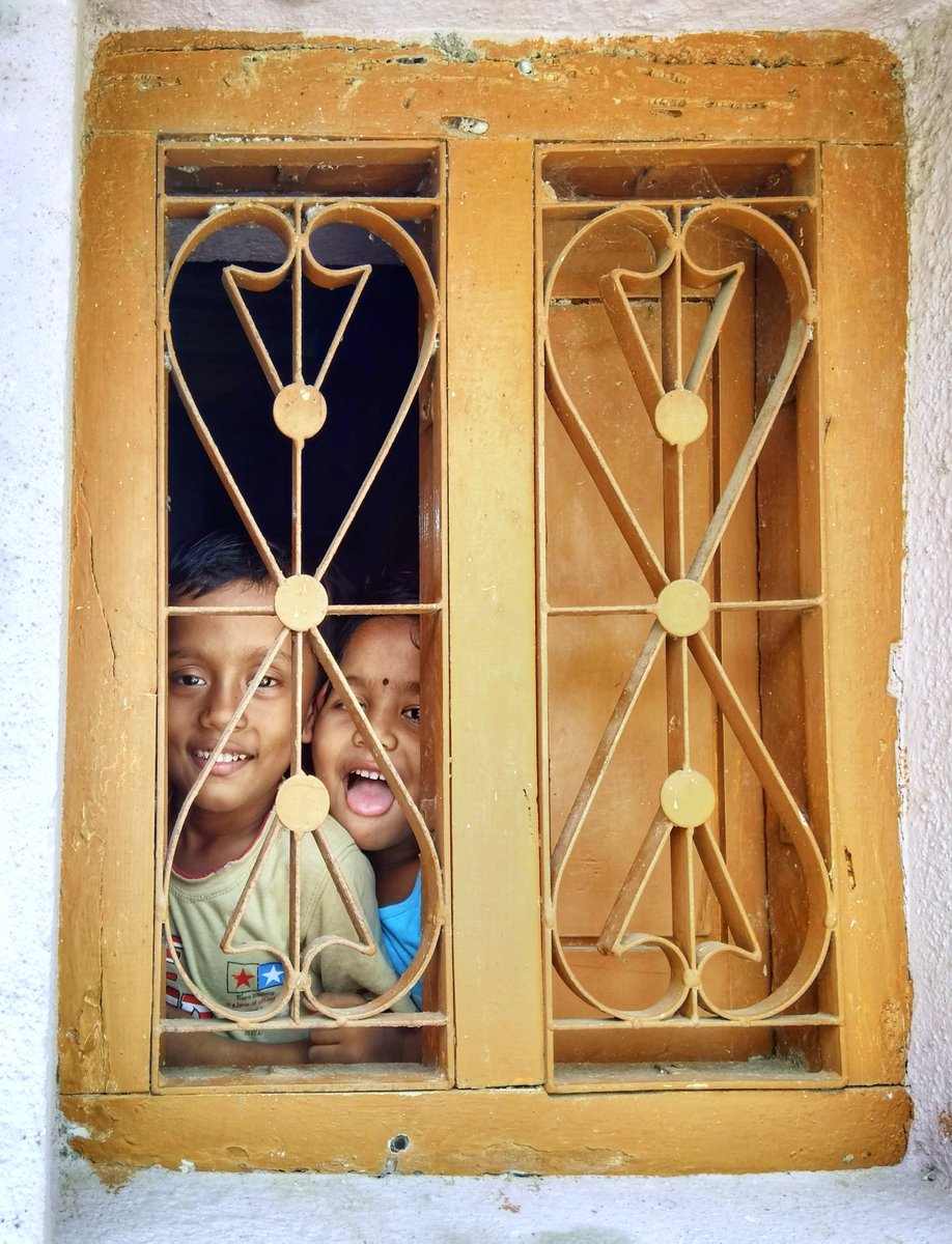 Maruthipicin's tweet image. Cuties are looking after each other here ☺️
#simle