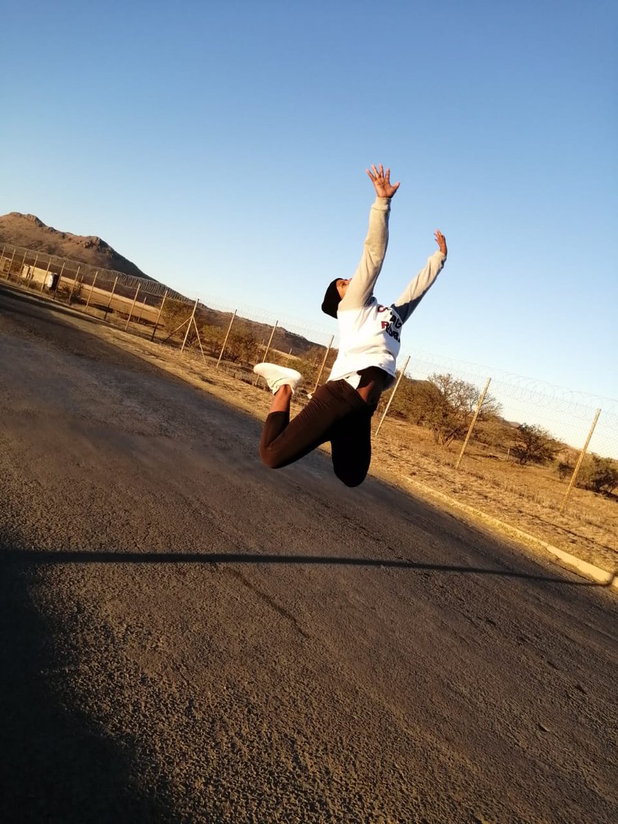 Busiswabanisi's tweet photo. #ichoose2beactive
#Aphekomani
#KusasaNgomgqibelo https://t.co/GC52Cl32bL