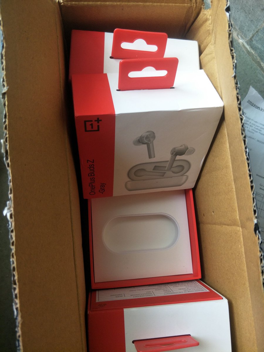 ShivangJBhatt1's tweet image. Received 1 empty one plus buds z box 
Ordered 3 renewed one plus buds z
Already complained to amazon and you can see the results...
One more products order from that account and this time i have video proof let&apos;s see 
@amazonIN @AmazonHelp @OnePlus_IN