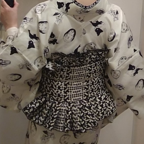 昨年あまり着れなかったので今年はたくさん浴衣を着ようと思っております 今日は衿入れてきもの風 浴衣 ハイカロリイオトメ 帯 Ricostyle 半 衿 Tsubakian イヤリング Toiropic Twitter Com Okzqlbizhm Notokoto Cocotbodol