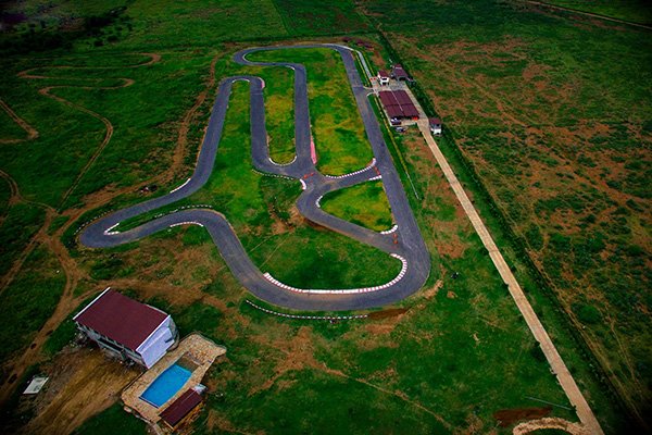 SheilahBirgen's tweet photo. Btw if you are a petrolhead, biker or just generally into racing or speed... Try out the TGRV Circuit in Mai Mahiu. The 1.2km track is an international standard facility built according to CIK-FIA regulations. The track has 5 hairpins, a deceptive loop and a crazy 260m straight! https://t.co/NITpbamqrF