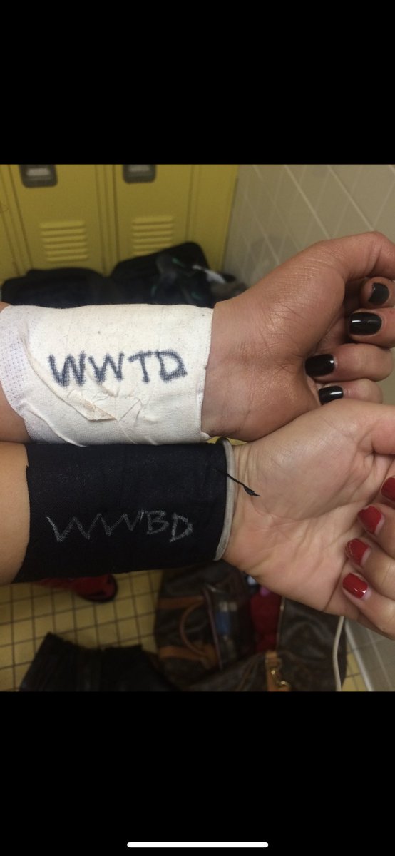 itsBayleyWWE tweet picture