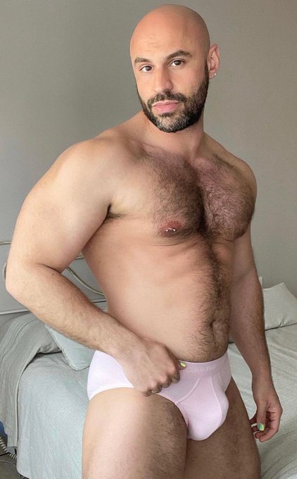 ?June 26, 2021? #hairsome #hairychest #hairygay #hairyfan #scruff #beardedhomo #beard #hairymen #gay