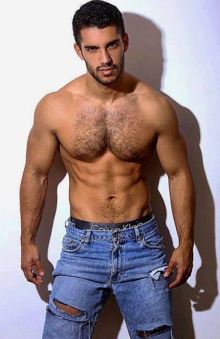 ?June 26, 2021? #hairsome #hairychest #hairygay #hairyfan #scruff #beardedhomo #beard #hairymen #gay