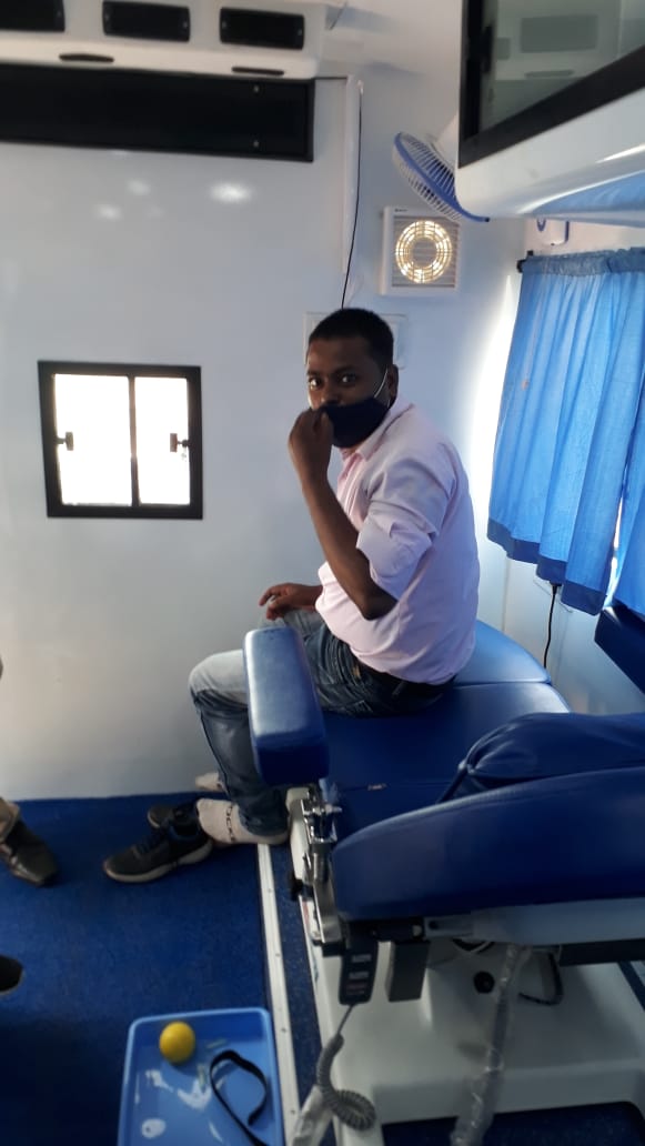 आज पटवारी साथियों के द्वारा रक्तदान किया गया। पटवारी सामाजिक कार्य मे सदैव आगे रहता है । सामाजिक हितों को सर्वोपरि मानकर हर कार्य में अग्रसर पटवारी के हितों को सरकार क्यों अनदेखा कर रही है।

ग्रेड पे 2800 हमारा अधिकार है।
और इसे कम लेकर रहेंगे।।
#mppatwarisangh 
<a href="/mppatwarisangh/">मध्यप्रदेश पटवारी संघ भोपाल</a>