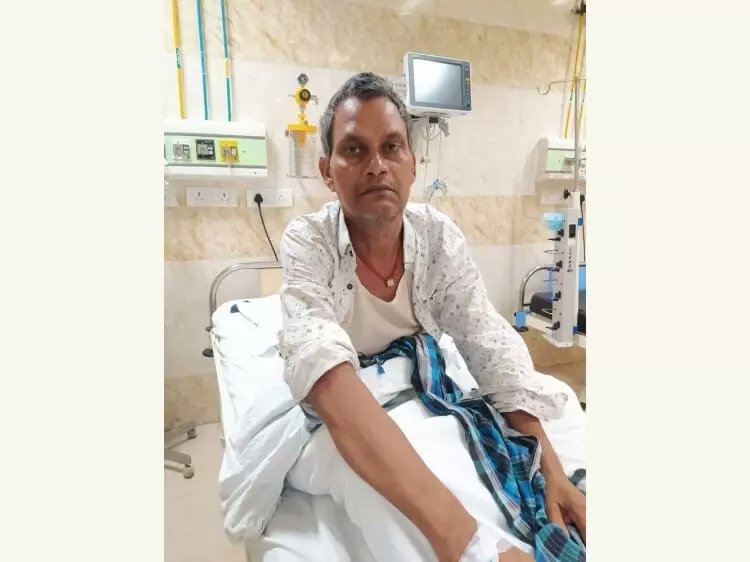 anufoundersig's tweet photo. Help My Uncle Raise Funds To Defeat Blood Cancer! Sanjay Kumar Singh who is suffering from Blood Cancer and is undergoing treatment at SGPGI, Lucknow. The treatment is costing us Rs.8,00,000 and we need funds to continue the treatment. @BMGFIndia @BillGates @gatesfoundation https://t.co/uldrEnjbri