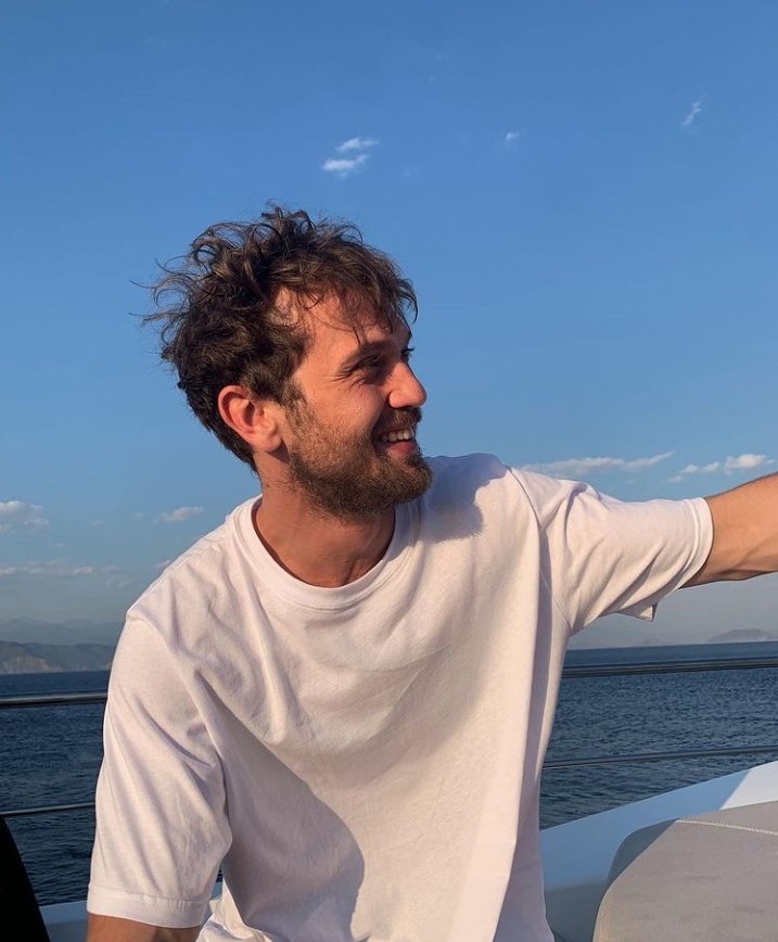 Aras Beycim napıyosunuz

#ArasBulutIynemli