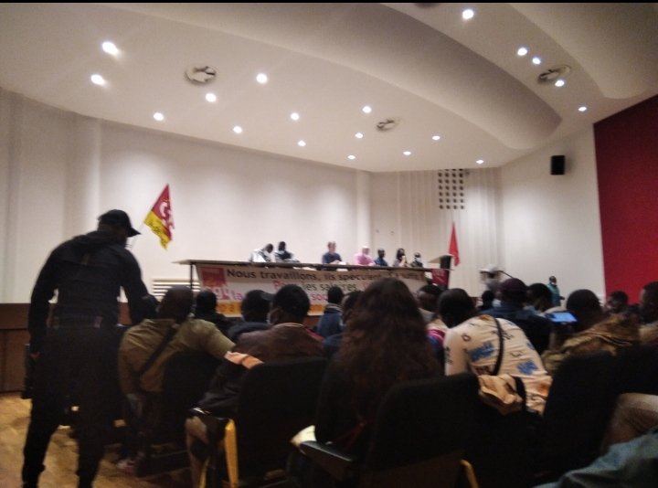 LivreursCGT's tweet photo. Immense fierté à l'occasion du congrès fondateur du Syndicat CGT de la livraison 2 roues de Paris !
 Près de 70 livreurs Uber Deli Frichti... organisés pour la conquête de nouveaux droits !
 Merci à l'@UdCgtParis à la fédé des transports et surtout aux nouveaux camarades 👊👊👊 https://t.co/p2yH5w8OGz