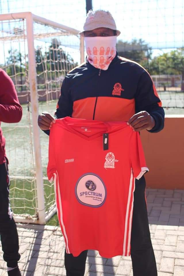 90PlusFootballB's tweet photo. GILPORT SECURES SPONSORS TO TECHNICAL EQUIPMENT 

Gilport Lions has secured 3 different sponsors for technical equipment. This has enabled the team to secure the following;

 1. Five training kits to avoid swapping of kits during training.
 2. First team match kits (Home, Away... https://t.co/uNww1X2nEk