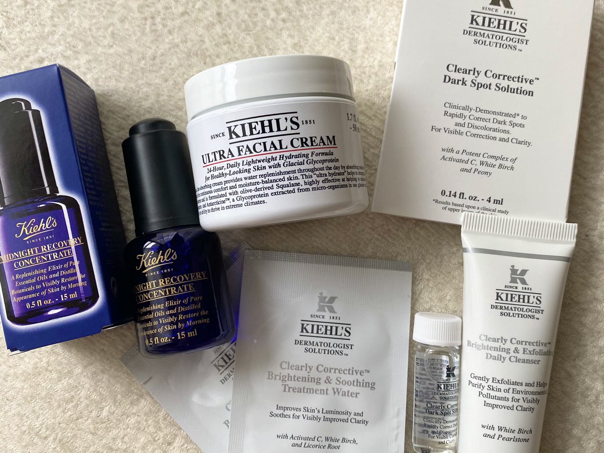 愛用しているRMKのベースとキールズのスキンケアを買い足しに♡
気に入ったものは何回もリピートする、、
お気に入りアイテムたちです🧖🏻‍♀️