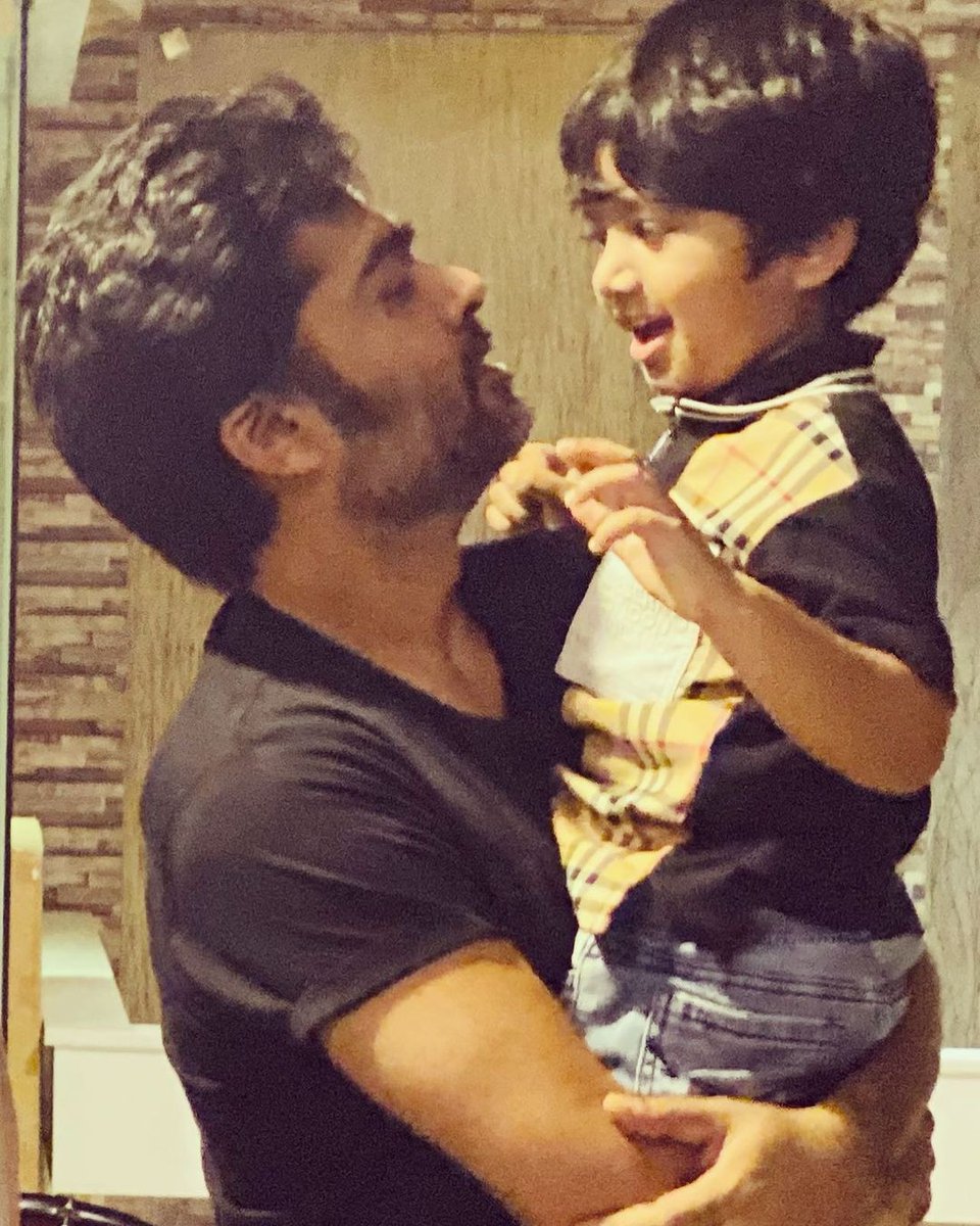 STR_360's tweet photo. Sister @ELAKKS latest Instagram Post 💟

Thalaivan @SilambarasanTR_ with his mappillai #JasonAbi ✨
#SilambarasanTR #Maanaadu https://t.co/vklI0objLl