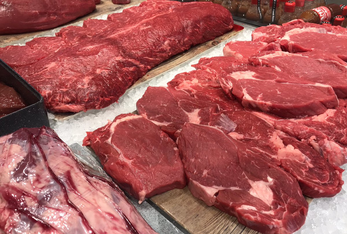ItkonenE's tweet photo. Aurinkoista Juhannusta toivottavat Tapiolan herkkumestarit  ! Jos juhlan herkut ja juomat loppuivat tai kaipaat täydennystä Food market Tapiola on avoinna myös juhannuspäivänä klo 21 asti. Tervetuloa ! 💚 https://t.co/nrUtBJXPWU