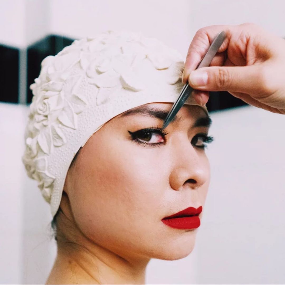 Mitski nobody обложка. Mitski be the cowboy альбом. митски ноубади. Mitski nobody. Mitski nobody обложка.