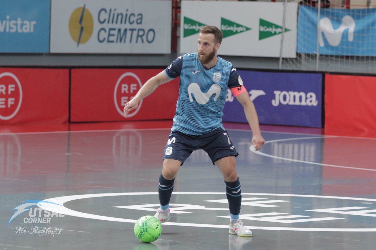 MrRobles21's tweet photo. Hoy cumple años una de las mejores personas que he conocido dentro del fútbol sala.

Un grande que a sus 27 años (año arriba, año abajo) emprende una nueva aventura.

Todo lo mejor!! Mucha salud y muchos éxitos!!

Muchas felicidades @Pola7Futsal!!! https://t.co/bNeSBCdojN