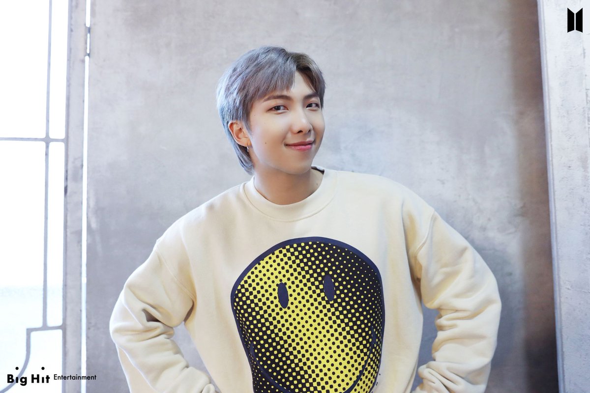 taestar_'s tweet photo. BTS BE Comeback vlive Photo Sketch (Rap Monster) Hyung Line
#RM #BTS #방탄소년단 #RAP_MONSTER #Namjoon #KimNamjoon #Joon #BTS_BE #BE #BTSCOMEBACK #Be_Comeback #bangtanboys #BTSTHEBEST #BTS_twt #HyungLine #rapline
@BTS_twt @BIGHIT_MUSIC @bts_bighit https://t.co/KKGLrzJHal