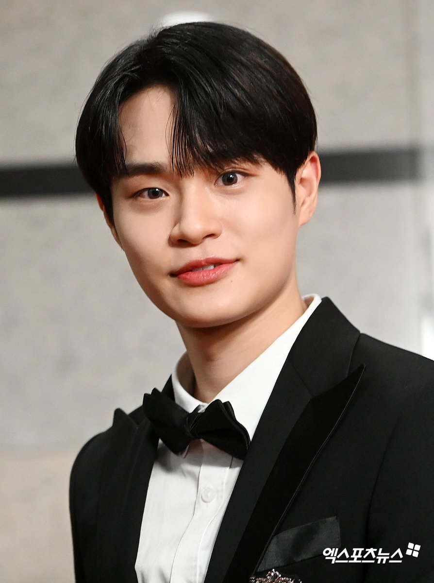 LeeDaehwiINA's tweet photo. [📸] 210626 Red Carpet of Dream Concert 2021 - Daehwi Photos

🔗 https://t.co/E2SsxWPCX3
🔗 https://t.co/adD0mk7ig0
🔗 https://t.co/MRwXDJV2mJ
🔗 https://t.co/UegkWr6nE8

😯 Look &amp; React
🆙 Recommend
➦  Share

@AB6IX #이대휘 #대휘 #LEEDAEHWI #DAEHWI https://t.co/I3l4h3Ioel