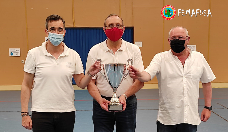 La Copa Federación en Morata de Tajuña, su Alcalde <a href="/Ayto_Morata/">Ayuntamiento Morata de Tajuña</a> D. Ángel Marcelo Sánchez Sacristán y D. César Vera Presidente de <a href="/CDESportingFS/">CDE Sporting Morata F.S</a> y Roberto Gracia Presidente de @FEMAFUSA