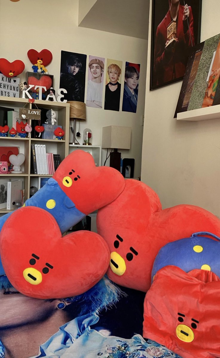 ai_KTH1230's tweet photo. done arranging my collections and I love the outcome😍

from this                  to this https://t.co/PNqtyFAJO9