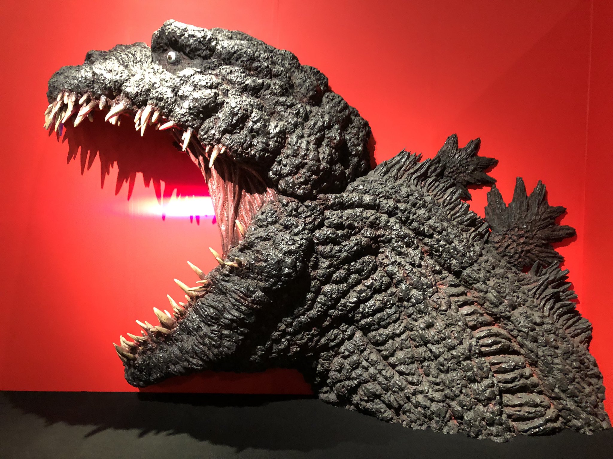 あすと M78系丸山族 しかし大ゴジラ特撮王国 堪能したなあ ちゃんとシン ゴジラもゴジラspも含まれてるし ジオラマもかっこよくて見に来た甲斐がありました 大ゴジラ特撮王国 T Co Xd6dtvara3 Twitter