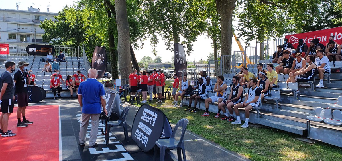 Début du tournoi Master ligue <a href="/LigueBasketNAQ/">Ligue Nouvelle Aquitaine de BasketBall</a> merci @pau_3x3 pour l'accueil
