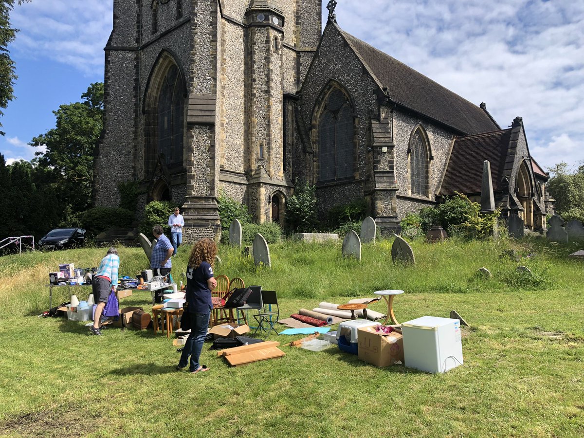 Outdoor jumble stall being set up for the @StP_Croydon Summer Fayre in St Peter’s Churchyard between 11:30 & 15:00 #SouthCroydon @SouthwarkCofE @SouthCroydonCA @croydonevents