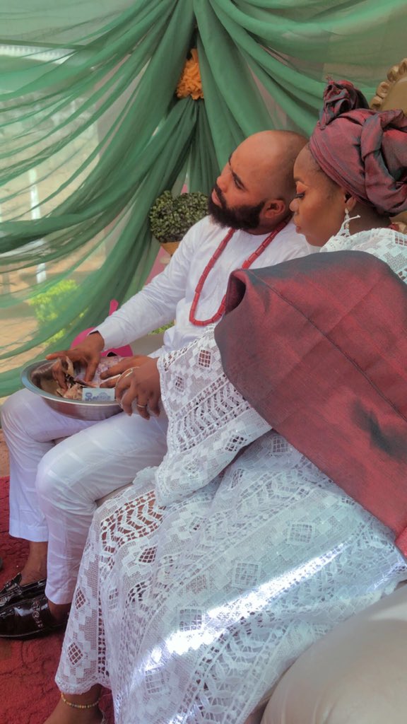 My bearded man is fine sha🥰🥰🥰🥰

2nd frame is just a reminder that I love money