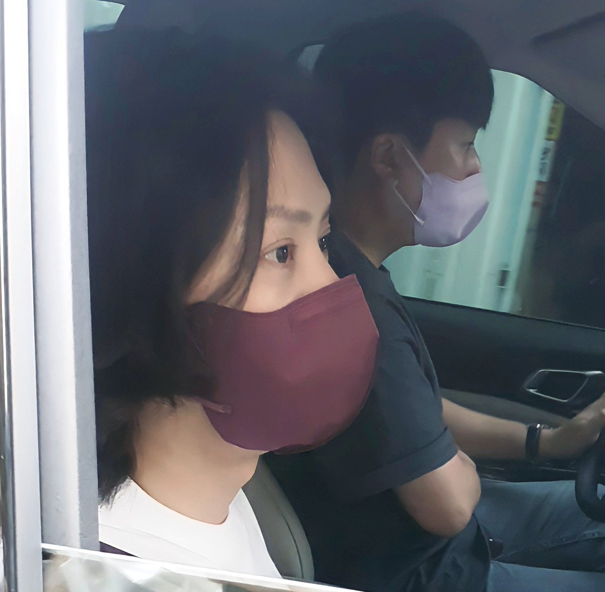blackhee1106's tweet photo. 210626 댸니쇼 퇴근길 [CAP]
#김희철 https://t.co/dklKVOBRij