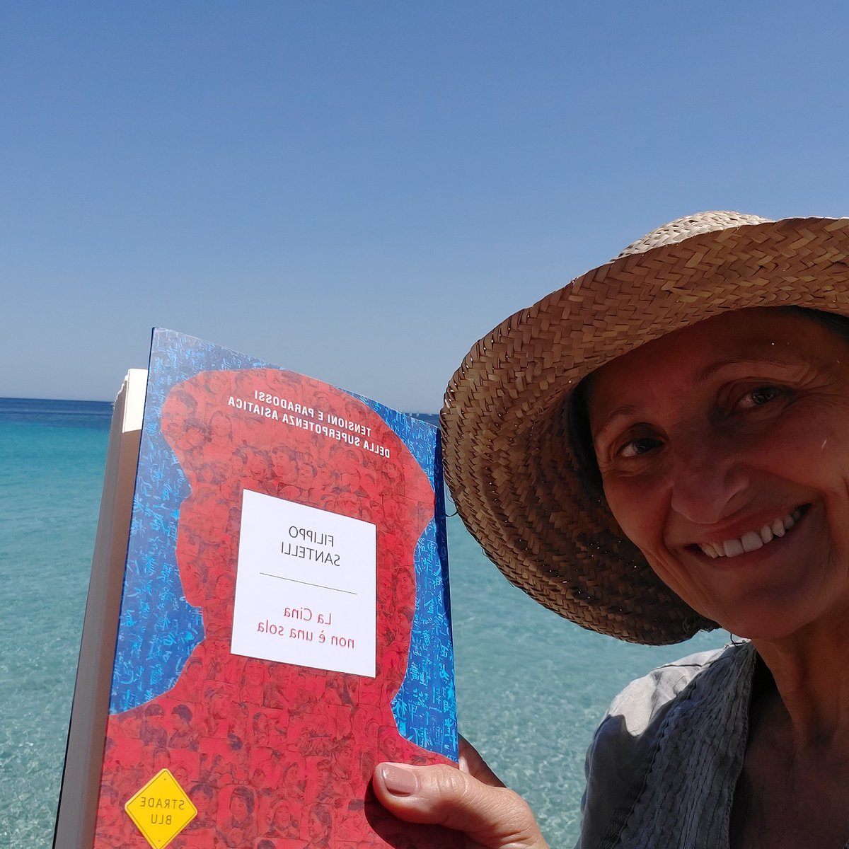 Stasera alle 18 ad Alghero parlo con Filippo Santelli del suo imperdibile libro. Non vedo l'ora (e promettiamo di finire ben prima della partita...)