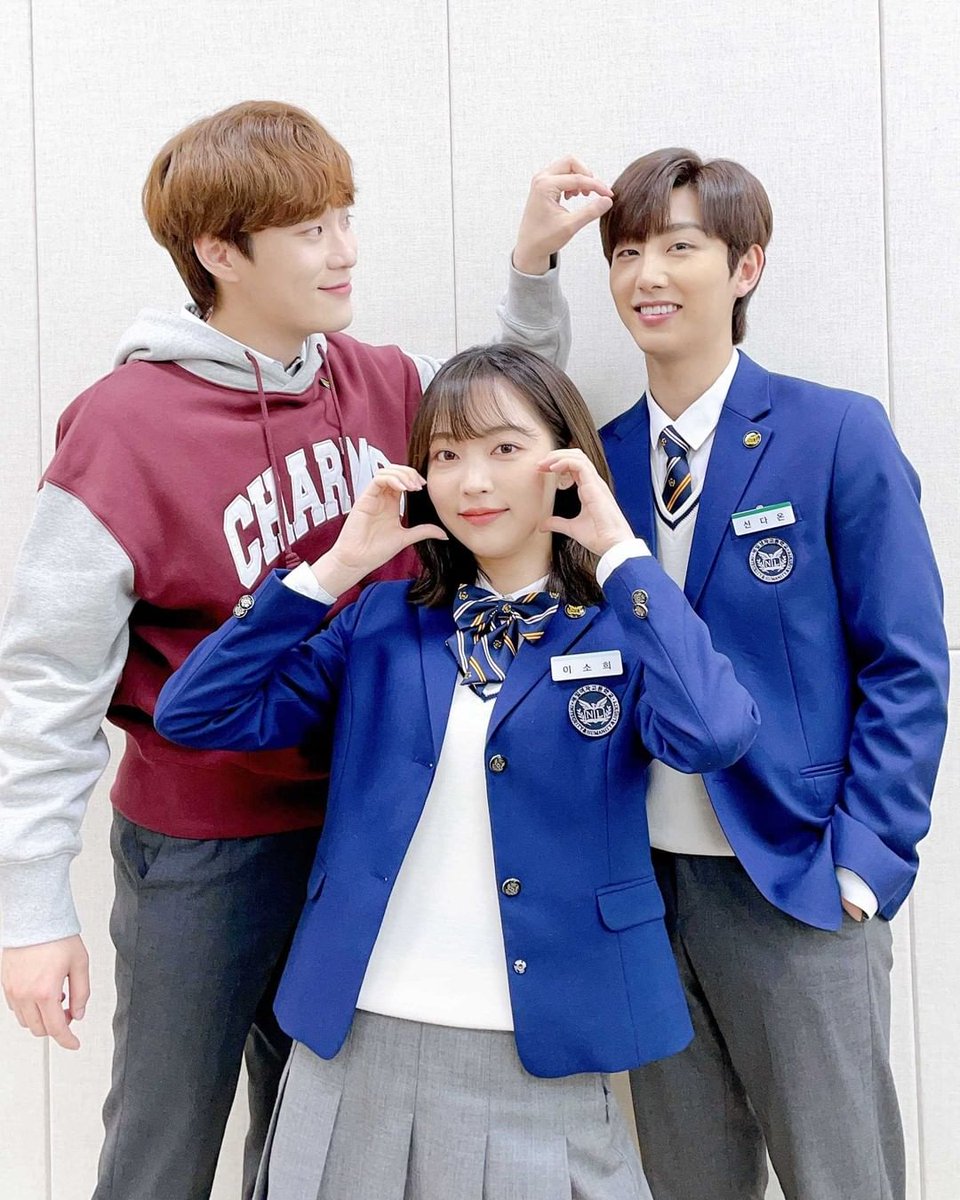 Benjaporntum's tweet photo. น่ารัก มองกล้องด้วยนะคะ เหมือนมีกันอยู่แค่สองคน 29 มิถุนายนนี้  เจอกันที่ Wetv ค่ะ #Gowoojin #choichani #Lightonme #koreanbl #WhereYourEyesLinger #Wishyou #ColorRush #Tomystar #YoumakemeDance #NoblemanRyuswedding https://t.co/MxERiNo7Xm