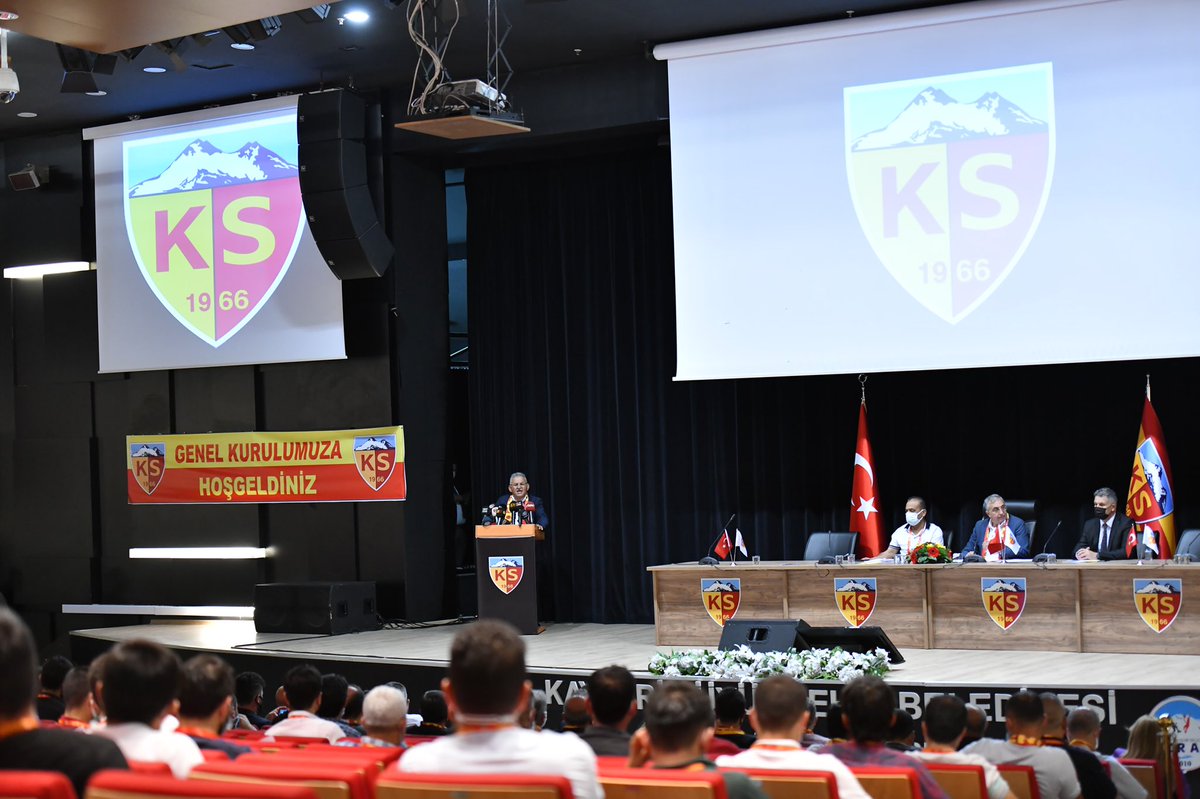 Memduh Büyükkılıç