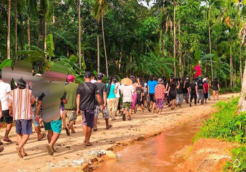 Xingnge_100585's tweet image. At Kadet Nge Seik Village, #Launglon Township youths held marching strike to protest against the Military dictatorship .
#GenocidalMilitary #WhatsHappeningInMyanmar #June26Coup