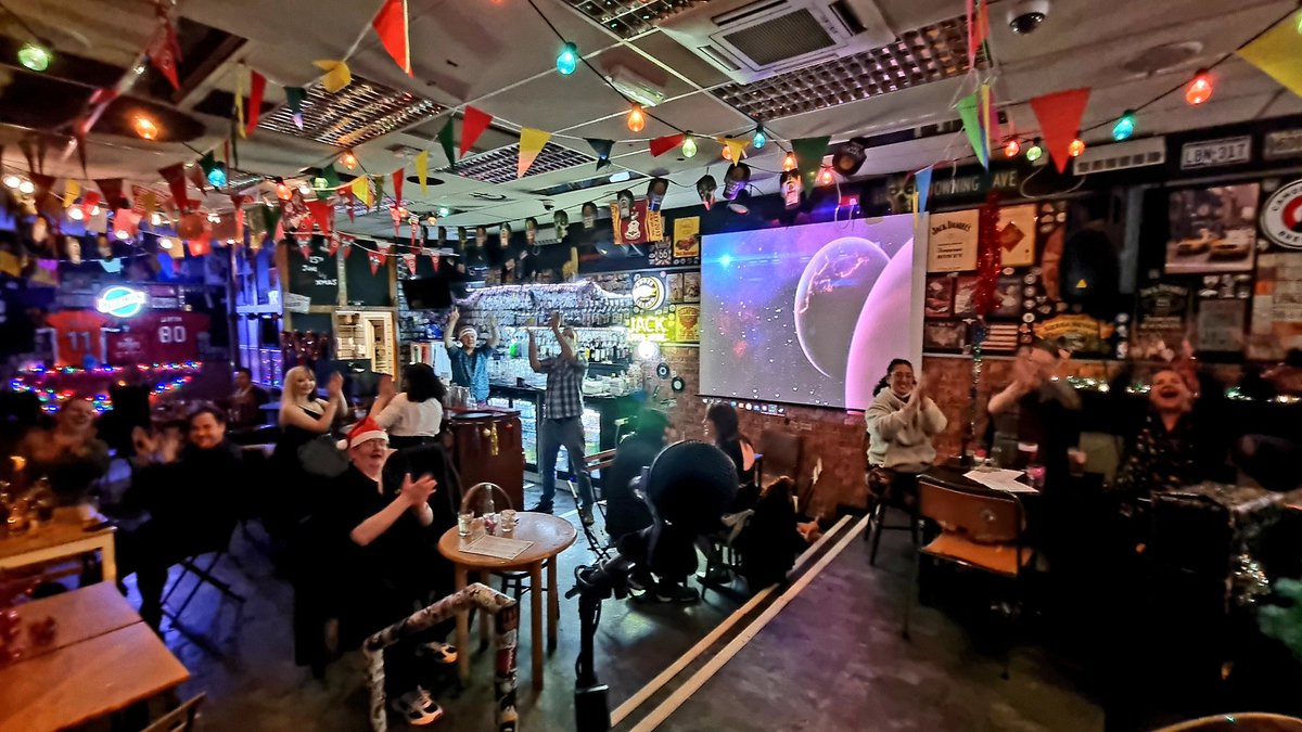 LadFromArmley's tweet photo. Had a lovely night at Al's half Christmas do last night. Played a few tunes to a really lovely crowd. Thoroughly enjoyed it. https://t.co/JAtUDR2DAM