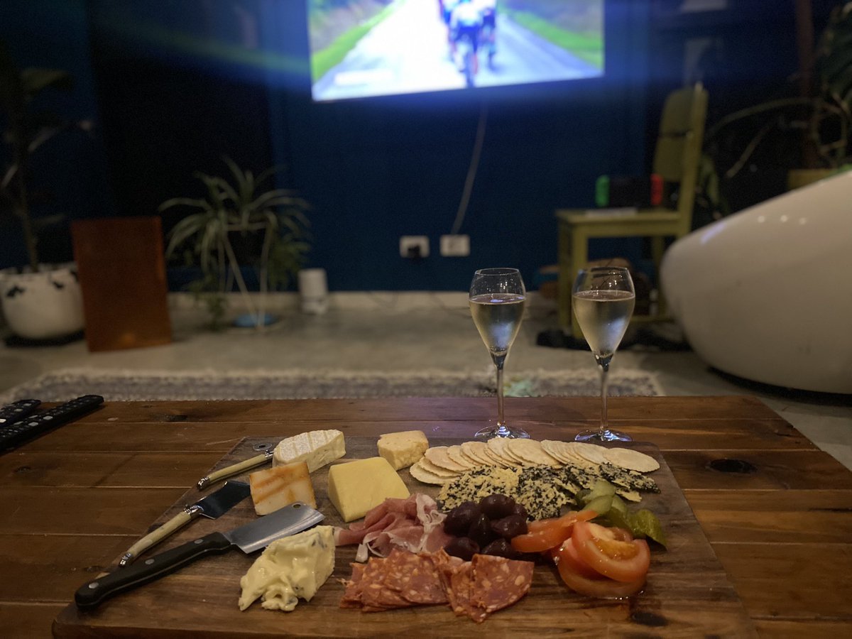 jason38goldsmit's tweet image. Here we go! #sbstdf #couchpeleton #leTourdeFrance