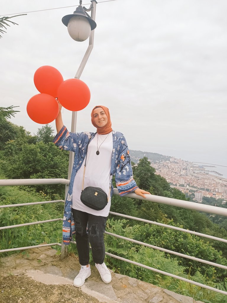 hafissshafizeee's tweet photo. 🎈 https://t.co/qQYsTZRsbA