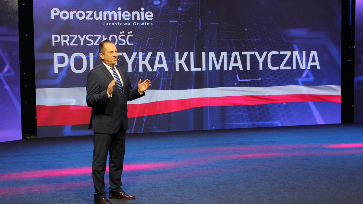 💬 Najważniejszym wyzwaniem stojącym obecnie przed ludzkością jest zapobieżenie globalnej katastrofie klimatycznej. Polska powinna w wyzwaniach klimatycznych mówić jednym głosem z całą Unią Europejską. 
➡ <a href="/GutMostowy/">Andrzej Gut-Mostowy</a> 
#PolitykaOdNowa
#KongresPorozumienia