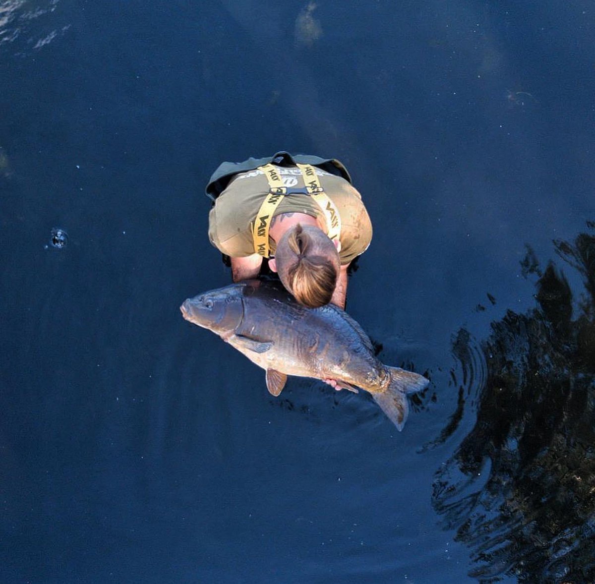 Taking a look back to when the wait was over for <a href="/Rowe_26/">DaveRowe</a> as he got his target fish and new PB from #FarlowsLake on the <a href="/MainlineBaits/">Mainline Baits Official</a>. 
An incredible catch and one that will definitely stay with him for a lifetime. 

<a href="/Reelfishinguk/">Reelfishinguk</a> on the buttons 📸 

<a href="/BigCarpBuzz/">Big Carp Buzz</a> <a href="/Vasswaders/">Vass Waders & Rainwear</a>