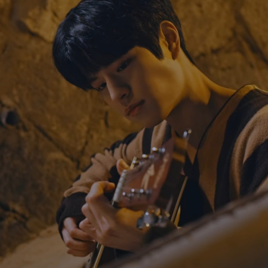 ⠀⠀⠀ ⠀⠀⠀ ⠀⠀⠀ ⠀⠀⠀ ⠀⠀⠀⠀⠀ ⠀⠀⠀

           ACE—Hayaan mong haranahin      
                                 kita. ⠀⠀⠀ ⠀⠀⠀ ⠀⠀⠀ ⠀⠀⠀ ⠀⠀⠀⠀⠀ ⠀⠀⠀