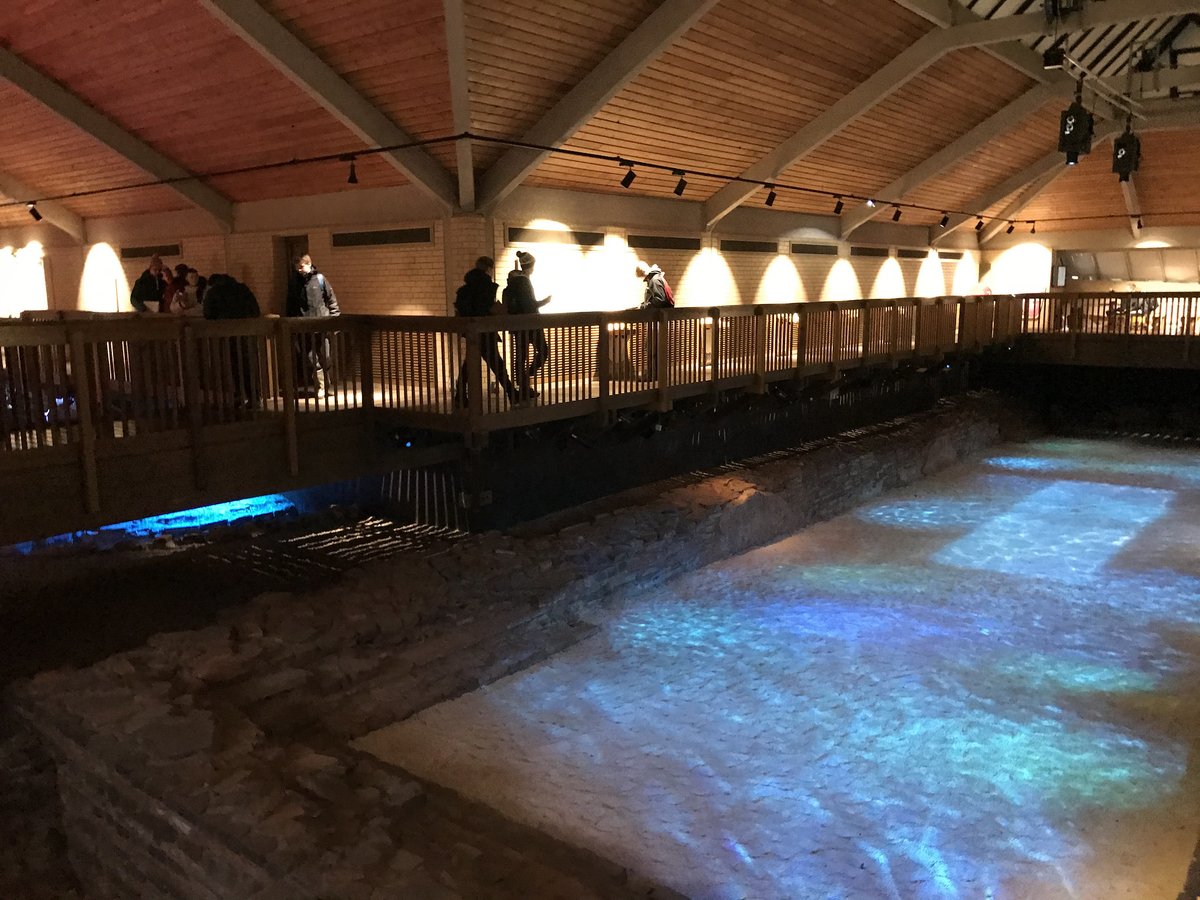 Heathercowper's tweet photo. Add the Roman Baths at Caerleon in South Wales 🏴󠁧󠁢󠁷󠁬󠁳󠁿to your bucket list to #VisitLater
👉🏽 https://t.co/HZpE1NccL1

🧖🏾‍♀️Learn about the essential grooming items the Romans used to keep clean!
#Overthebridgetowales #VisitWales #Findyourepic https://t.co/A1r8MxkTsj
