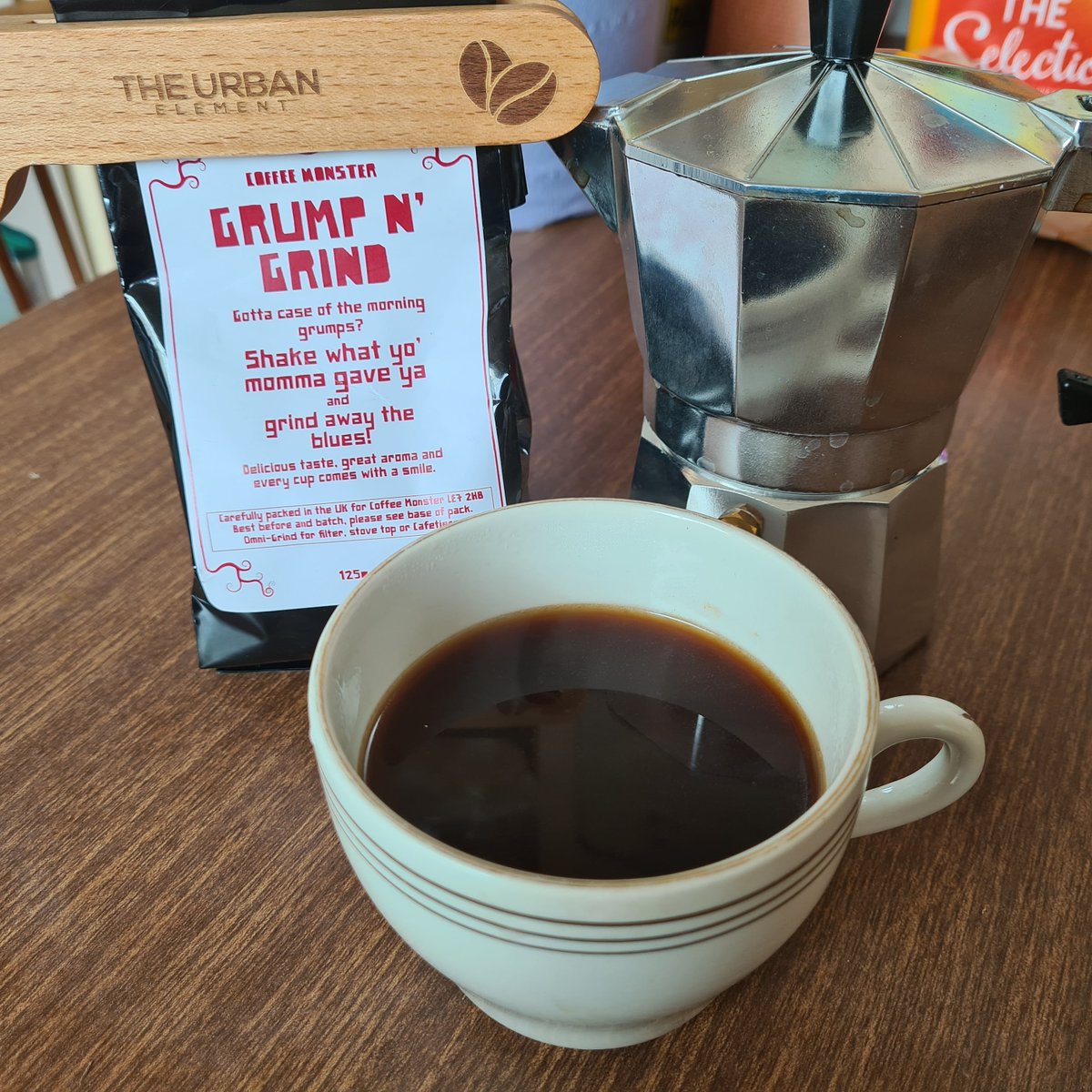AngmoChabo's tweet photo. Not a regular coffee drinker but funnily
it's something I enjoy when I go on holiday
So this is a bday present to remind me of the experience of holidays while I can't travelπππππππ
#Littlethingsthatmakeadifference
Instant coffee never hits the same π
#coffeemonster π https://t.co/MAyJLlgsjH