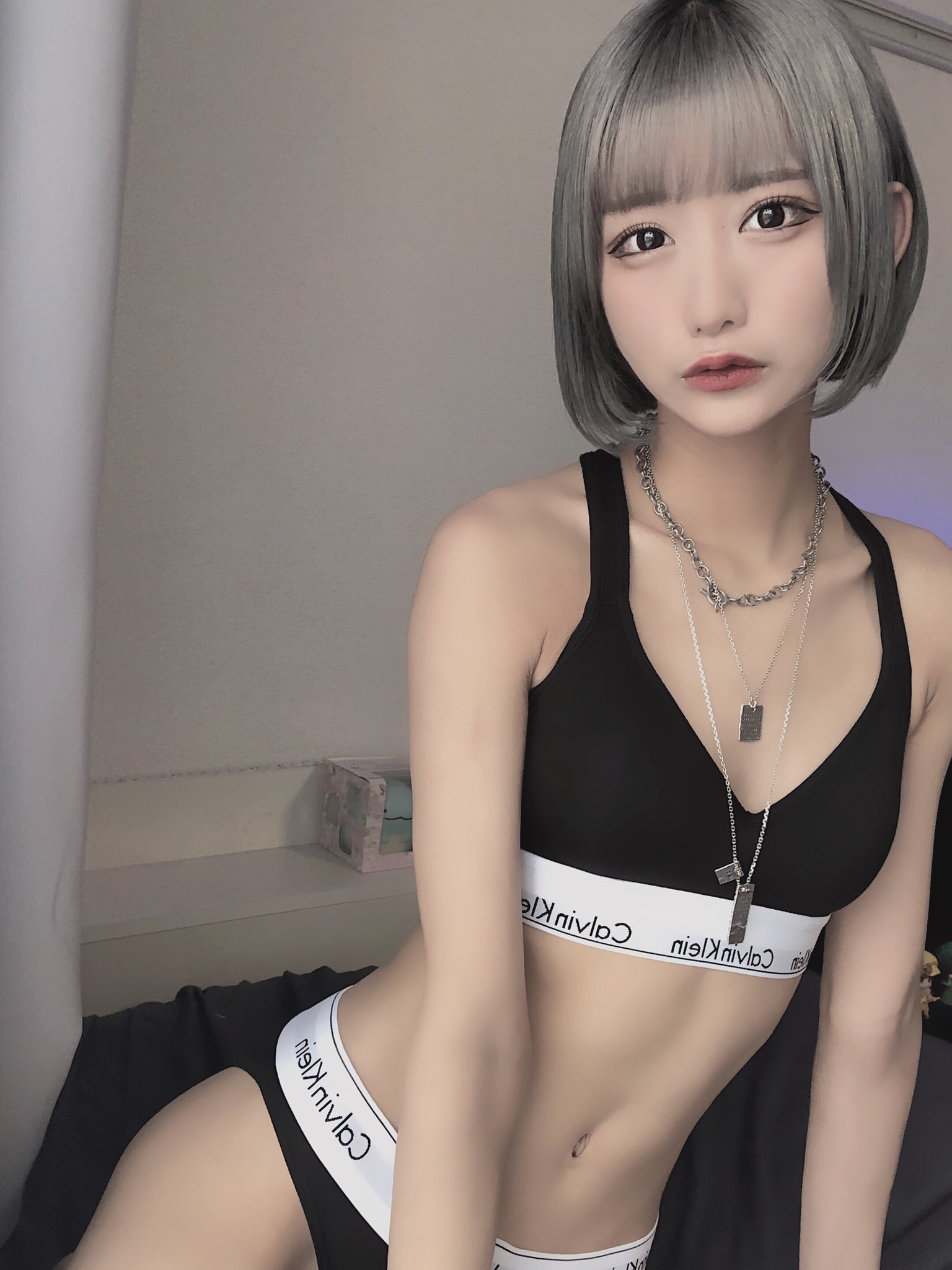 憂てゃ on X: 貧乳で自信持てない子、多少鍛えるだけで綺麗な身体付きになれるしスポブラ最強に似合うし水着姿も最強にカッコいいし夏服最強に映えるしコンプレックスも武器にできるんだよって知って欲しい❤︎  もっとたくさんの人に貧乳は可愛くてカッコよくて最強なん ...
